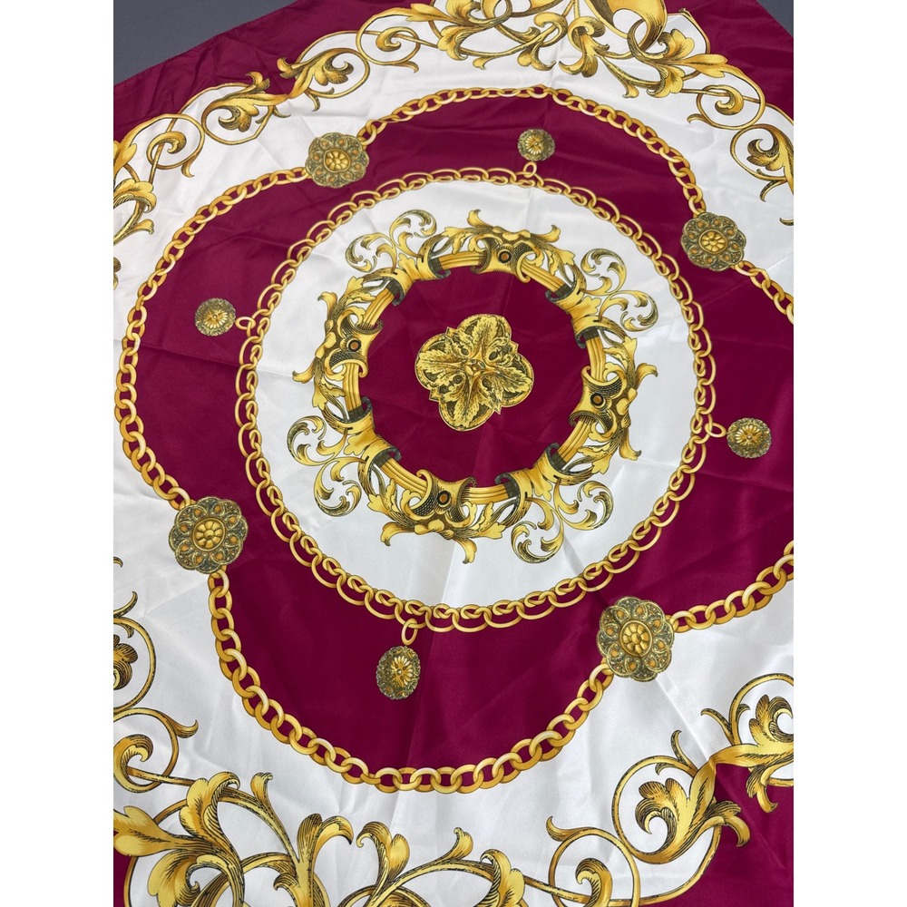 H&M Vintage Style Silk-Feel Scarf Made In Italy Burgundy Gold Chain 34x34
